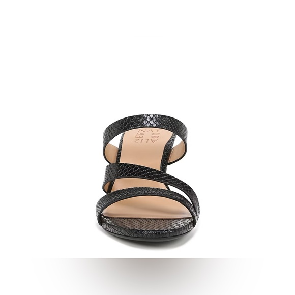 NWT: Naturalizer Breona Black - Picture 4 of 8